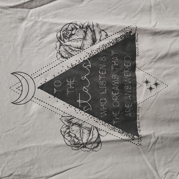 ACOTAR t-shirt - Picture 2 of 2